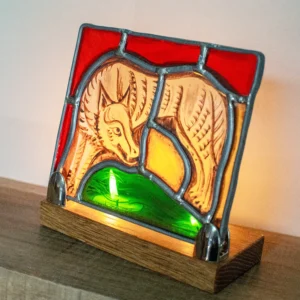 vitrail coloré avec peinture de loup
